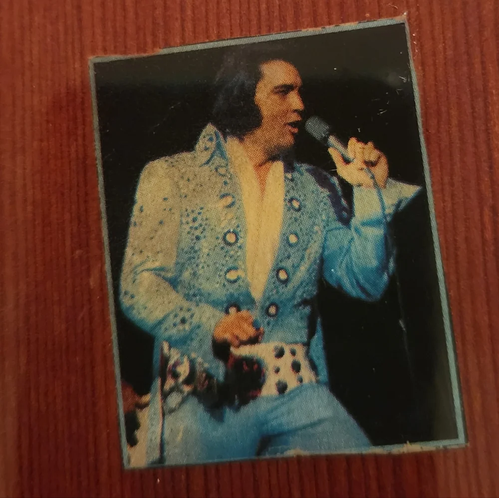 Vintage Elvis Presley Lacquered Wood Wall Clock 11.25x13.25x5/8th